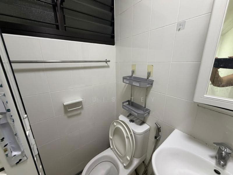773 Yishun Avenue 3, 773 Yishun Avenue 3, Sembawang / Yishun, Room Rental, 90 sqft, HDB Flat For Rent, by Louis Tey, 500279127 - Bathroom - PropertyGuru.com.sg