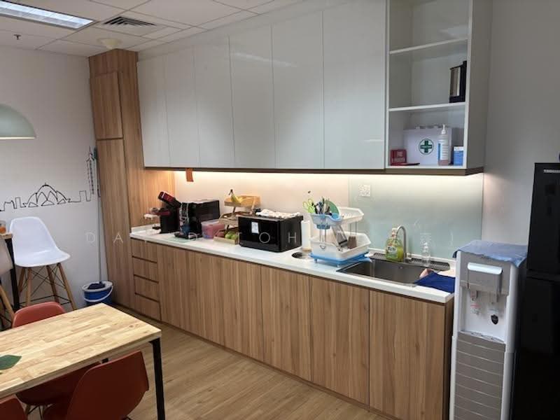 Suntec City Tower, 6 Temasek Boulevard, Boat Quay / Raffles Place / Marina, 3,079 sqft, Office For Rent, by David Toh (卓宏森), 500279131 - Kitchen - CommercialGuru.com.sg