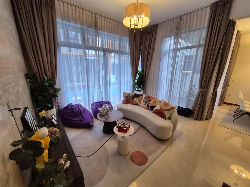 Seahill, West Coast Crescent, Buona Vista / West Coast / Clementi New Town, 5 Bedrooms, 3,574 sqft, Townhouse For Sale, by Desmond Liew, 500279134 - Living Room - PropertyGuru.com.sg