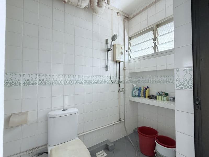 771 Pasir Ris Street 71, 771 Pasir Ris Street 71, Pasir Ris / Tampines, 3 Bedrooms, 1,119 sqft, HDB Flat For Sale, by Adeline Yeo, 500279141 - Bathroom - PropertyGuru.com.sg