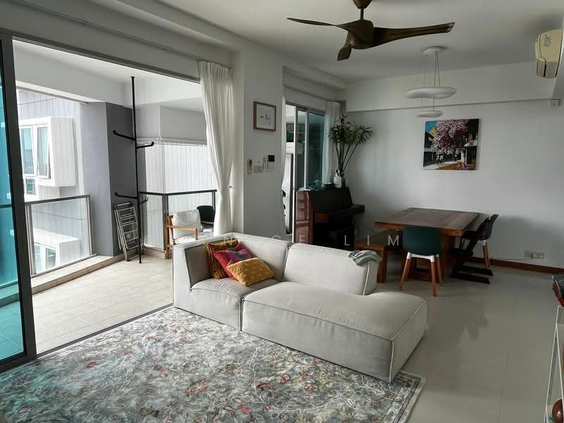 Twin Regency, 28 Kim Tian Road, Alexandra / Commonwealth, 3 Bedrooms, 1,442 sqft, Condominium For Rent, by Shanice Lim, 500279142 - Living Room - PropertyGuru.com.sg