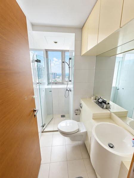 Twin Regency, 28 Kim Tian Road, Alexandra / Commonwealth, 3 Bedrooms, 1,442 sqft, Condominium For Rent, by Shanice Lim, 500279142 - Bathroom - PropertyGuru.com.sg
