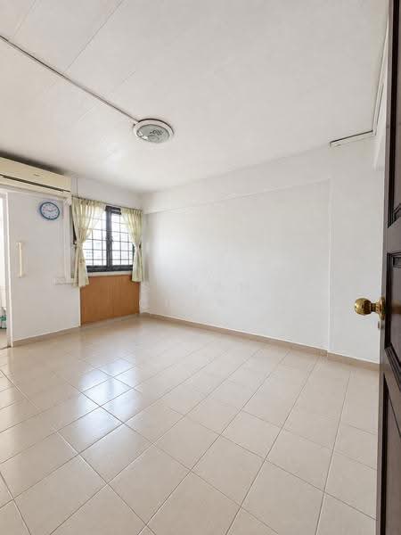 414 Hougang Avenue 10, 414 Hougang Avenue 10, Hougang / Punggol / Sengkang, 3 Bedrooms, 980 sqft, HDB Flat For Sale, by Sarah Chong, 500279143 - PropertyGuru.com.sg