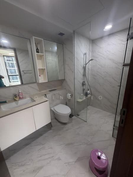 Le Quest, 10 Bukit Batok Street 41, Dairy Farm / Bukit Panjang / Choa Chu Kang, 2 Bedrooms, 700 sqft, Condominium For Rent, by Rowena Teo, 500279150 - Master Bathroom - PropertyGuru.com.sg
