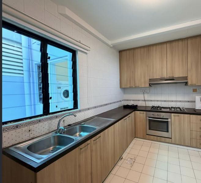 Siglap Centre, 55 Siglap Road, East Coast / Marine Parade, 3 Bedrooms, 1,290 sqft, Apartment For Rent, by William Yap, 500279155 - Kitchen - PropertyGuru.com.sg