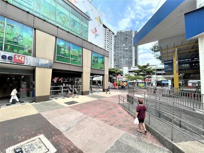720 ANG MO KIO AVENUE 6, Ang Mo Kio Avenue 6, Ang Mo Kio / Bishan / Thomson, 1,600 sqft, Shop / Shophouse For Rent, by Zack Chua, 500279156 - Exterior - CommercialGuru.com.sg