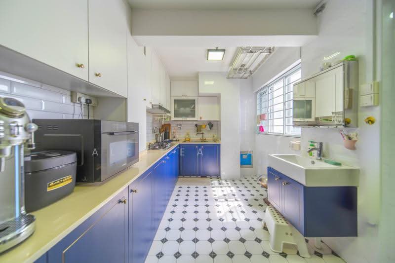 213 Jurong East Street 21, 213 Jurong East Street 21, Boon Lay / Jurong / Tuas, 3 Bedrooms, 1,291 sqft, HDB Flat For Sale, by Alethea Jane, 500279160 - Kitchen - PropertyGuru.com.sg