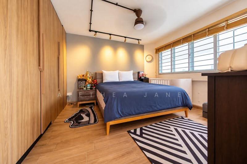 213 Jurong East Street 21, 213 Jurong East Street 21, Boon Lay / Jurong / Tuas, 3 Bedrooms, 1,291 sqft, HDB Flat For Sale, by Alethea Jane, 500279160 - Master Bedroom with concealed toilet - PropertyGuru.com.sg