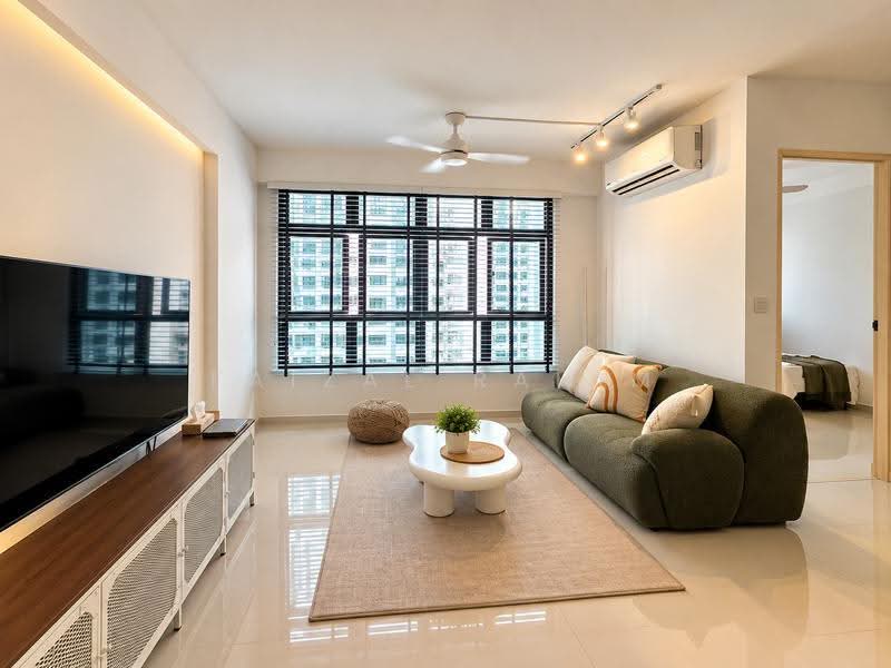 818B Choa Chu Kang Avenue 1, 818B Choa Chu Kang Avenue 1, Dairy Farm / Bukit Panjang / Choa Chu Kang, 2 Bedrooms, 67 sqft, HDB Flat For Sale, by Faizal Rahim, 500279162 - Living Room - PropertyGuru.com.sg