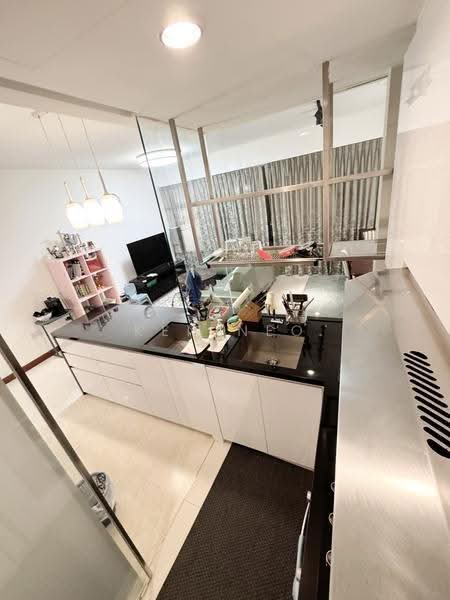 Waterfront Isle, 732 Bedok Reservoir Road, Bedok / Upper East Coast, 3 Bedrooms, 1,152 sqft, Condominium For Sale, by Ken Neo, 500279189 - Kitchen - PropertyGuru.com.sg