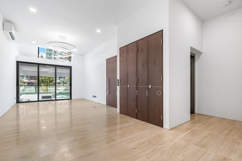 Sian Tuan Avenue, Hua Guan Avenue, Sian Tuan Ave, Clementi Park / Upper Bukit Timah, 6 Bedrooms, 10,000 sqft, Detached House For Sale, by Steve Teo, 500279190 - Entrance - PropertyGuru.com.sg