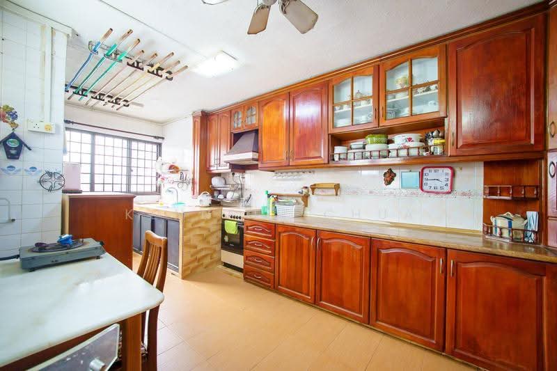 178 Woodlands Street 13, 178 Woodlands Street 13, Admiralty / Woodlands, 3 Bedrooms, 1,301 sqft, HDB Flat For Sale, by Kenneth Chua, 500279195 - Kitchen - PropertyGuru.com.sg