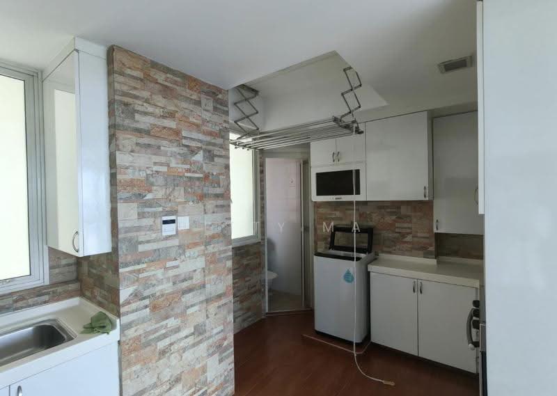 Goldenhill Park Condo, 60 Mei Hwan Drive, Ang Mo Kio / Bishan / Thomson, 3 Bedrooms, 1,313 sqft, Condominium For Rent, by Betty Ma, 500279212 - Kitchen - PropertyGuru.com.sg