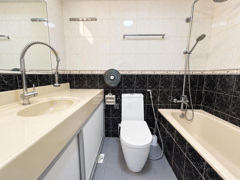 Melville Park, 12 Simei Street 1, Pasir Ris / Tampines, 2 Bedrooms, 1,152 sqft, Apartment For Rent, by Nathanael Lok 陸義恩, 500279227 - Bathroom - PropertyGuru.com.sg