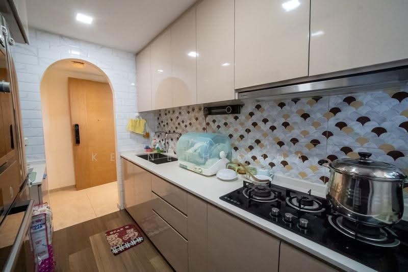 The Santorini, 29 Tampines Street 86, Pasir Ris / Tampines, 5 Bedrooms, 1,367 sqft, Condominium For Rent, by Kenneth Chua, 500279234 - Kitchen - PropertyGuru.com.sg
