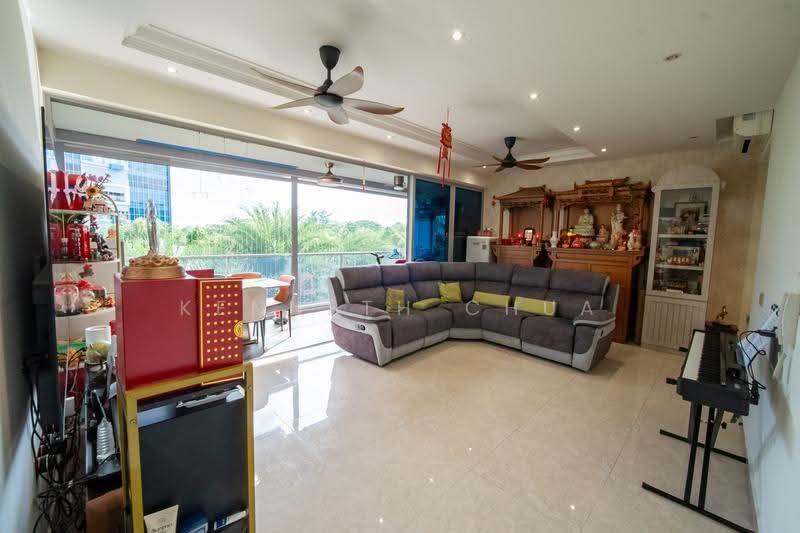 The Santorini, 29 Tampines Street 86, Pasir Ris / Tampines, 5 Bedrooms, 1,367 sqft, Condominium For Rent, by Kenneth Chua, 500279234 - Living Room - PropertyGuru.com.sg