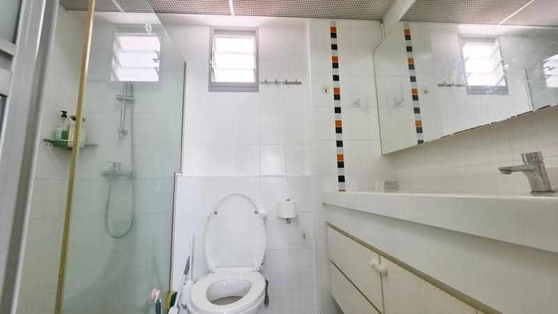 273A Punggol Place, 273A Punggol Place, Hougang / Punggol / Sengkang, 3 Bedrooms, 1,033 sqft, HDB Flat For Sale, by Jolene Yan, 500279241 - Bathroom - PropertyGuru.com.sg