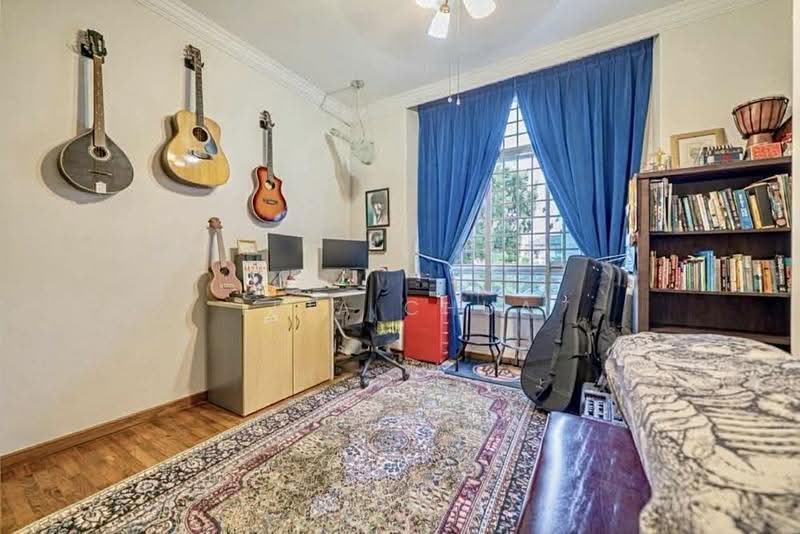 Serangoon Avenue 1, Hougang / Punggol / Sengkang, 5 Bedrooms, 2,900 sqft, Corner Terrace For Sale, by Leia Chua, 500279253 - Study - PropertyGuru.com.sg