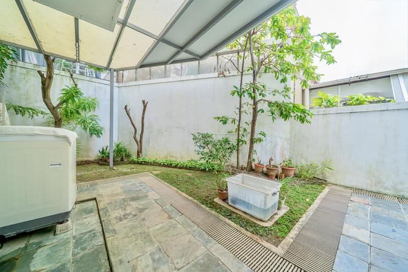 Serangoon Avenue 1, Hougang / Punggol / Sengkang, 5 Bedrooms, 2,900 sqft, Corner Terrace For Sale, by Leia Chua, 500279253 - Exterior - PropertyGuru.com.sg