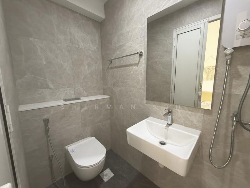 Rowell Road, Farrer Park / Serangoon Rd, Room Rental, 300 sqft, Shophouse For Rent, by Sherman Soh, 500279260 - Bathroom - PropertyGuru.com.sg