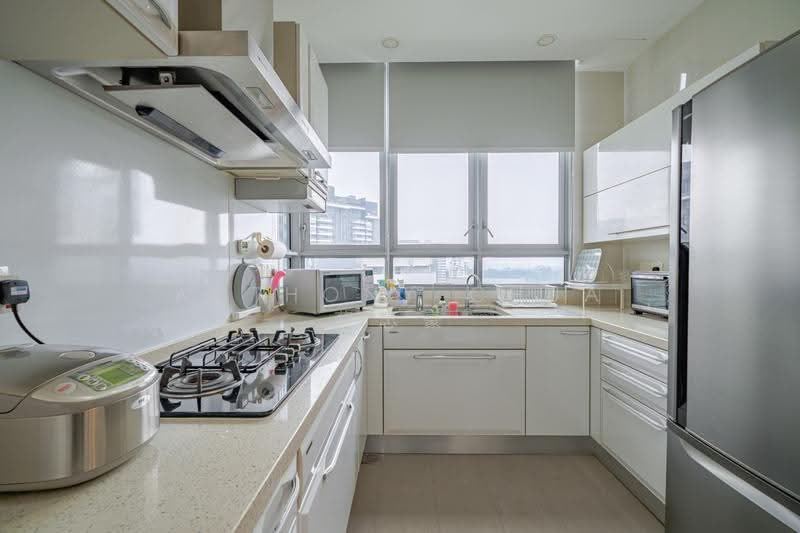 The Marbella, 29 Mount Sinai Rise, Tanglin / Holland / Bukit Timah, 4 Bedrooms, 1,755 sqft, Condominium For Sale, by Anthony Chua 蔡忠豪, 500279261 - Kitchen - PropertyGuru.com.sg