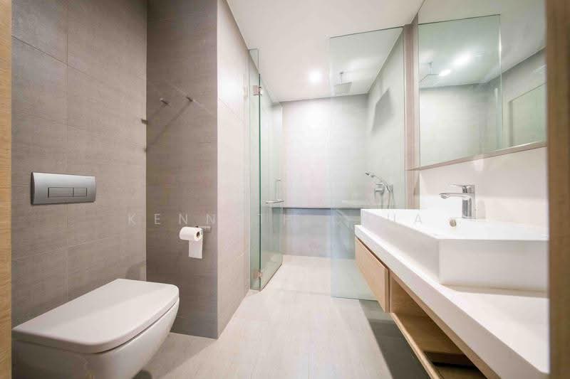 Sennett Residence, 37 Pheng Geck Avenue, Macpherson / Potong Pasir, 1 Bedroom, 581 sqft, Condominium For Sale, by Kenneth Chua, 500279265 - Bathroom - PropertyGuru.com.sg