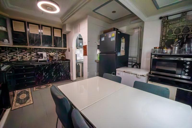 842F Tampines Street 82, 842F Tampines Street 82, Pasir Ris / Tampines, 3 Bedrooms, 1,108 sqft, HDB Flat For Sale, by Kenneth Chua, 500279270 - Kitchen - PropertyGuru.com.sg
