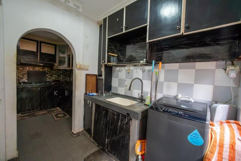 842F Tampines Street 82, 842F Tampines Street 82, Pasir Ris / Tampines, 3 Bedrooms, 1,108 sqft, HDB Flat For Sale, by Kenneth Chua, 500279270 - Kitchen - PropertyGuru.com.sg