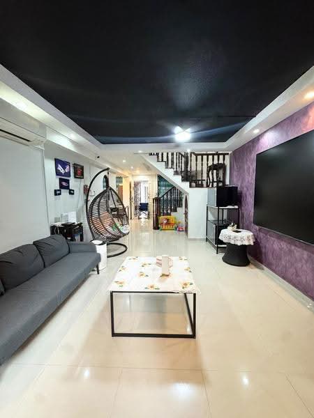 503 Jelapang Road, 503 Jelapang Road, Dairy Farm / Bukit Panjang / Choa Chu Kang, 3 Bedrooms, 1,550 sqft, HDB Flat For Sale, by Rusydi Yusoff, 500279287 - Living Room - PropertyGuru.com.sg