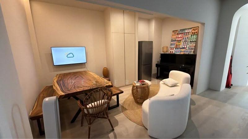 Katong shophouse, East Coast / Marine Parade, Room Rental, 120 sqft, Shophouse For Rent, by Dexter Lim, 500279298 - Living Room - PropertyGuru.com.sg