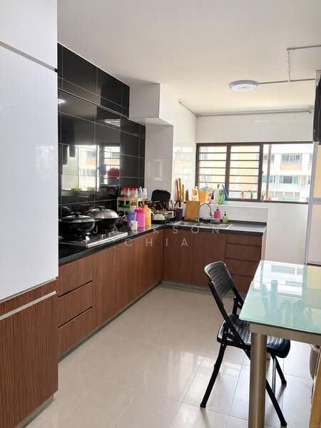 557 Jurong West Street 42, 557 Jurong West Street 42, Boon Lay / Jurong / Tuas, 3 Bedrooms, 1,119 sqft, HDB Flat For Sale, by Jackson Chia, 500279302 - Kitchen - PropertyGuru.com.sg