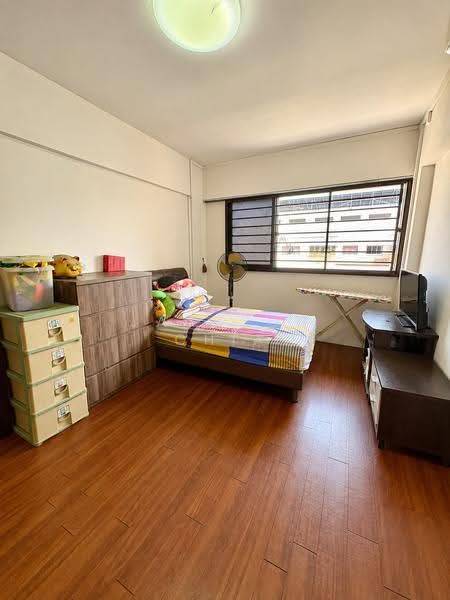 557 Jurong West Street 42, 557 Jurong West Street 42, Boon Lay / Jurong / Tuas, 3 Bedrooms, 1,119 sqft, HDB Flat For Sale, by Jackson Chia, 500279302 - Bedroom - PropertyGuru.com.sg