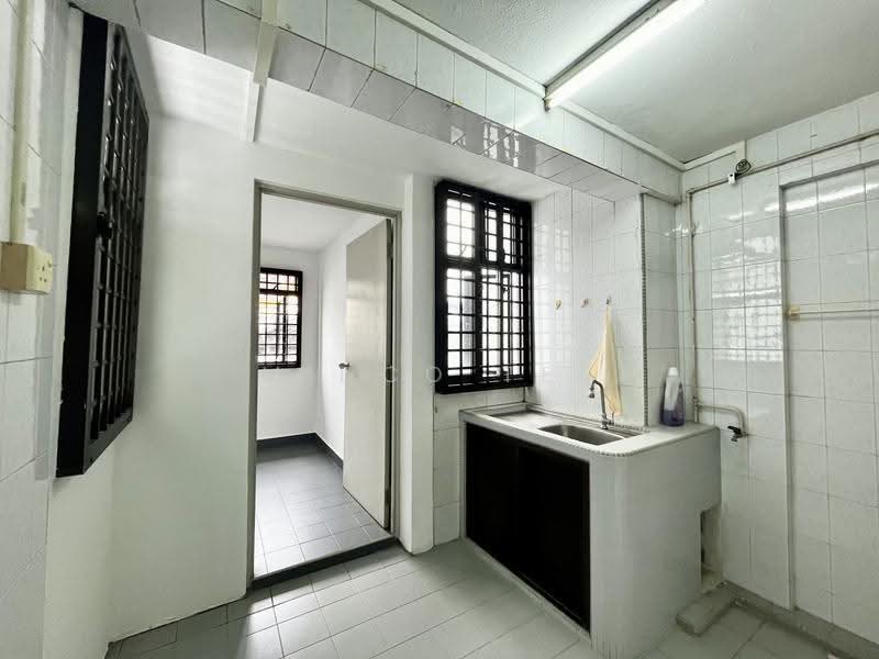 73 Lorong 4 Toa Payoh, 73 Lorong 4 Toa Payoh, Balestier / Toa Payoh, 2 Bedrooms, 667 sqft, HDB Flat For Sale, by Midco Tee, 500279319 - Kitchen - PropertyGuru.com.sg
