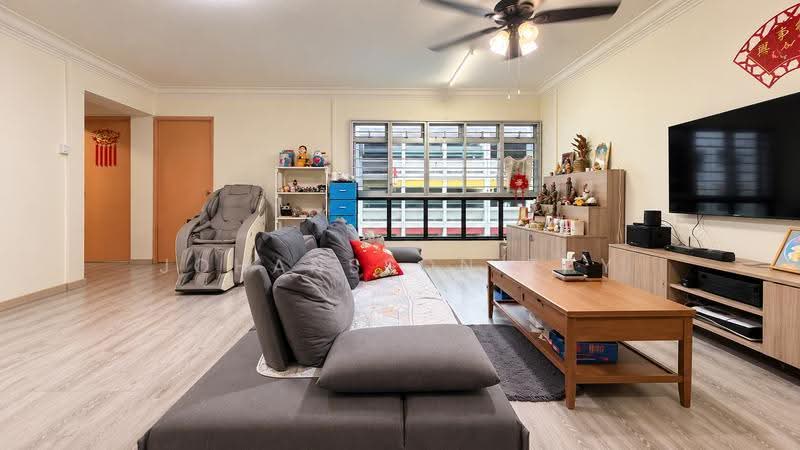 667A Jurong West Street 65, 667A Jurong West Street 65, Boon Lay / Jurong / Tuas, 3 Bedrooms, 1,184 sqft, HDB Flat For Sale, by Johansson Tay, 500279322 - Living Room - PropertyGuru.com.sg