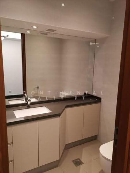 Four Seasons Park, 8 Cuscaden Walk, Tanglin / Holland / Bukit Timah, 4 Bedrooms, 2,260 sqft, Condominium For Rent, by GEORGE, 500279325 - Powder room - PropertyGuru.com.sg