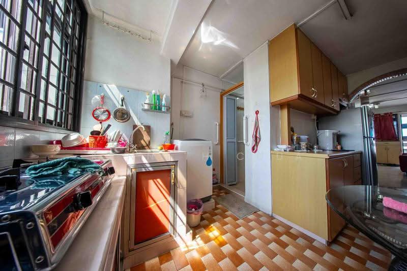 44 Bendemeer Road, 44 Bendemeer Road, Balestier / Toa Payoh, 2 Bedrooms, 677 sqft, HDB Flat For Sale, by Kenneth Chua, 500279327 - Kitchen - PropertyGuru.com.sg