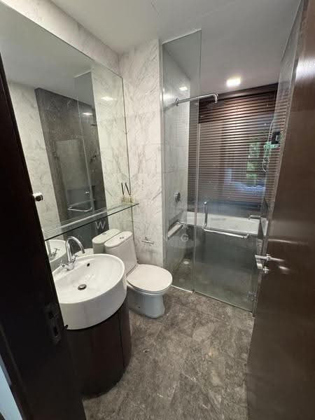 The Cornwall, 2 Cornwall Gardens, Tanglin / Holland / Bukit Timah, 2 Bedrooms, 1,475 sqft, Condominium For Rent, by William Wong, 500279352 - Bathroom - PropertyGuru.com.sg