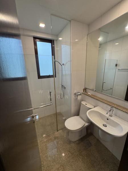 The Cornwall, 2 Cornwall Gardens, Tanglin / Holland / Bukit Timah, 2 Bedrooms, 1,475 sqft, Condominium For Rent, by William Wong, 500279352 - Bathroom - PropertyGuru.com.sg