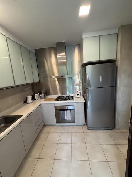 The Cornwall, 2 Cornwall Gardens, Tanglin / Holland / Bukit Timah, 2 Bedrooms, 1,475 sqft, Condominium For Rent, by William Wong, 500279352 - Kitchen - PropertyGuru.com.sg