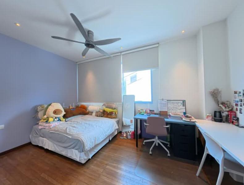 WOW SHOWFLAT LOOK ALIKE MOVE IN CONDITION FH LANDED, Eunos / Geylang / Paya Lebar, 4 Bedrooms, 3,390 sqft, Terraced House For Sale, by Li Rong Teh, 500279355 - Bedroom - PropertyGuru.com.sg