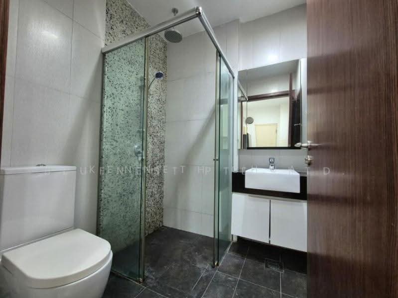 East Village, 430 Upper Changi Road, Bedok / Upper East Coast, 2 Bedrooms, 732 sqft, Condominium For Rent, by Kenneth Chua, 500279383 - Bathroom - PropertyGuru.com.sg