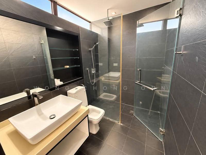 The Odeon Katong, 11 East Coast Road, East Coast / Marine Parade, 1 Bedroom, 581 sqft, Apartment For Rent, by Wong Chong Onn, 500279388 - Bathroom - PropertyGuru.com.sg
