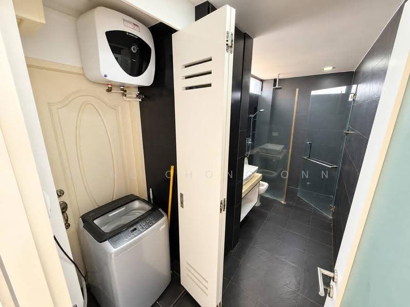 The Odeon Katong, 11 East Coast Road, East Coast / Marine Parade, 1 Bedroom, 581 sqft, Apartment For Rent, by Wong Chong Onn, 500279388 - Bathroom - PropertyGuru.com.sg