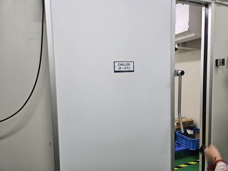 Food Kitchen Fully Fitted Low rent Cold Rooms Exhaust, Admiralty / Woodlands, 2,300 sqft, Factory / Workshop (B2) For Rent, by Cheryl Lee, 500279390 - Interior - CommercialGuru.com.sg