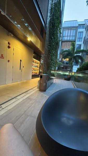 ParkSuites, 18-32 Holland Grove Road, Tanglin / Holland / Bukit Timah, 646 sqft, Mall Shop For Rent, by MJ ZHUO, 500279402 - Exterior - CommercialGuru.com.sg