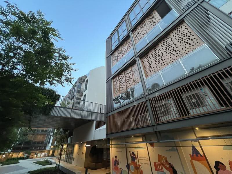 ParkSuites, 18-32 Holland Grove Road, Tanglin / Holland / Bukit Timah, 646 sqft, Mall Shop For Rent, by MJ ZHUO, 500279402 - Exterior - CommercialGuru.com.sg