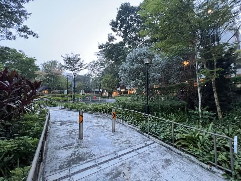 ParkSuites, 18-32 Holland Grove Road, Tanglin / Holland / Bukit Timah, 646 sqft, Mall Shop For Rent, by MJ ZHUO, 500279402 - Exterior - CommercialGuru.com.sg