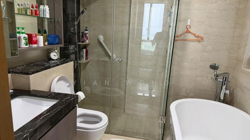 Marina One Residences, 21 Marina Way, Boat Quay / Raffles Place / Marina, 3 Bedrooms, 1,582 sqft, Condominium For Rent, by Yian Wong, 500279406 - Bathroom - PropertyGuru.com.sg