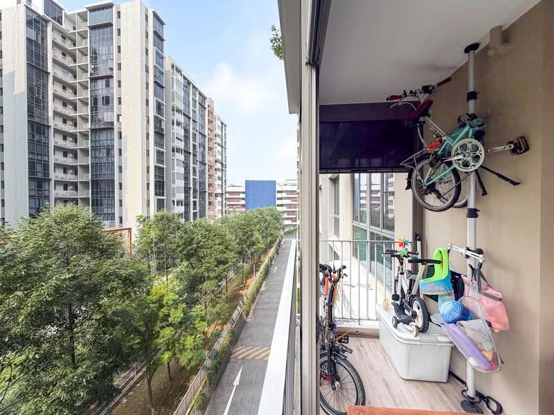 Treasure Crest, 60 Anchorvale Crescent, Hougang / Punggol / Sengkang, 3 Bedrooms, 1,076 sqft, Condominium For Sale, by Elonn Seah, 500279425 - Balcony - PropertyGuru.com.sg