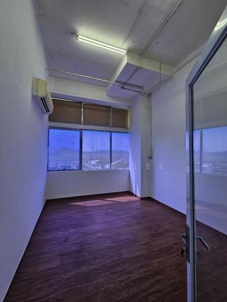 Innovation Place, Mandai Estate, Admiralty / Woodlands, 1,539 sqft, Factory / Workshop (B2) For Rent, by Annie Lee, 500279437 - Interior - CommercialGuru.com.sg